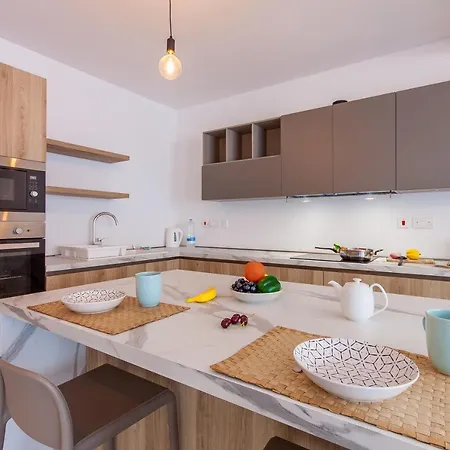 Modern Heart Of Viani N1 And N4 - Happy Apartment